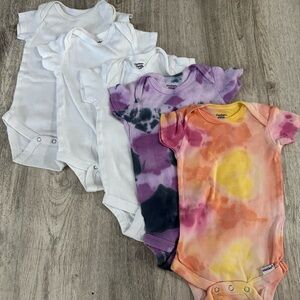 Gerber White, Purple & Orange Tie-Dye Short Sleeve Baby Onesie Pack - 5pc